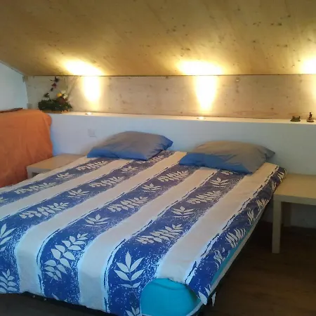 Bed & Breakfast Chaleureuse Peronnas